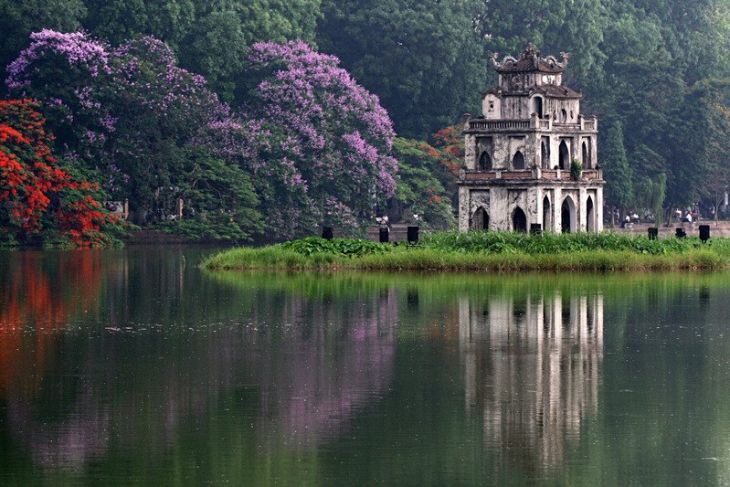 8 Things To Do On Your First Trip To Hanoi + Travel Tips
